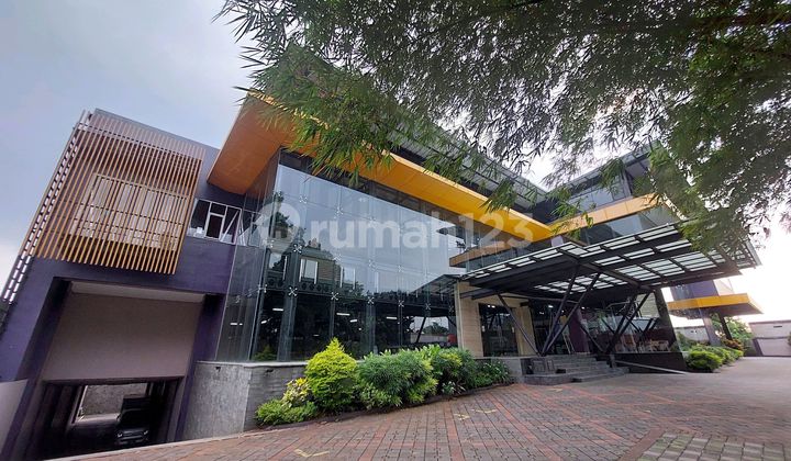 3-story building on the main road of Cimahi