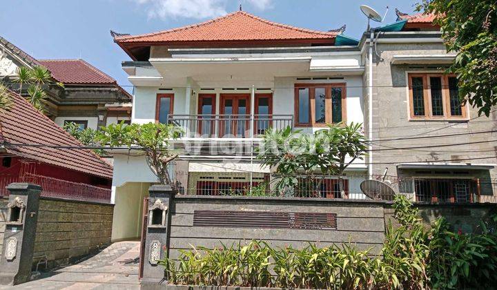 Fully Furnished House in Renon, Comfortable & Strategic 1