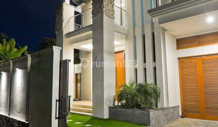 Rumah Mewah 2lantai Dikawasan Wisata Sanur 2