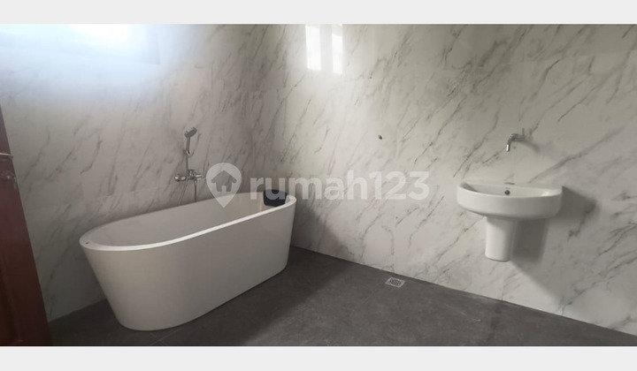 Rumah Mewah dan Bagus Puspita Loka BSD, Tangerang Selatan 2