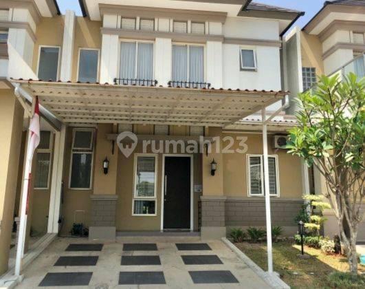 Rumah Bagus Dengan Taman di Halaman Belakang The Savia Bsd 1