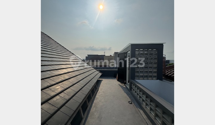 Luxury Ready-to-Occupy House in Flamboyan Cluster, Alam Sutera 2