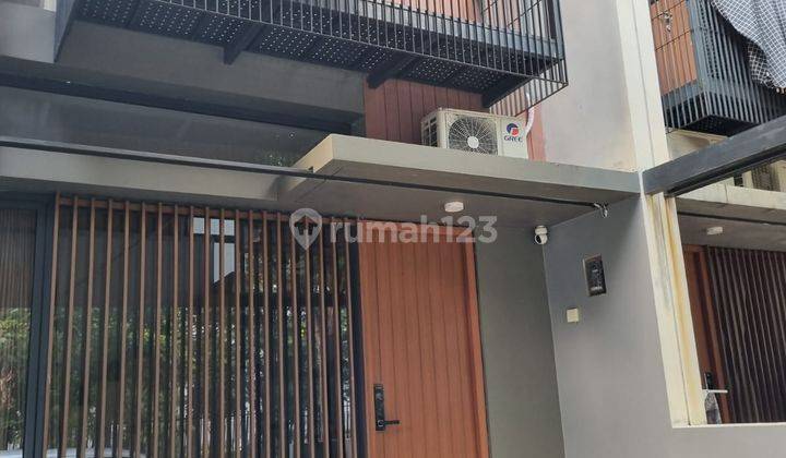 Kontrakan 2 Lantai Bagus Semi Furnished di Cluster Fleekhauz Bsd  1