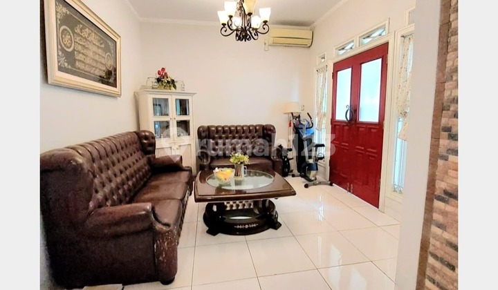 Rumah Asri di Perumahan Emerald View Sektor 9 Bintaro Jaya