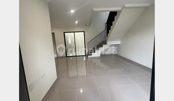 Rumah Hadap Utara Carson Summarecon Gading Serpong