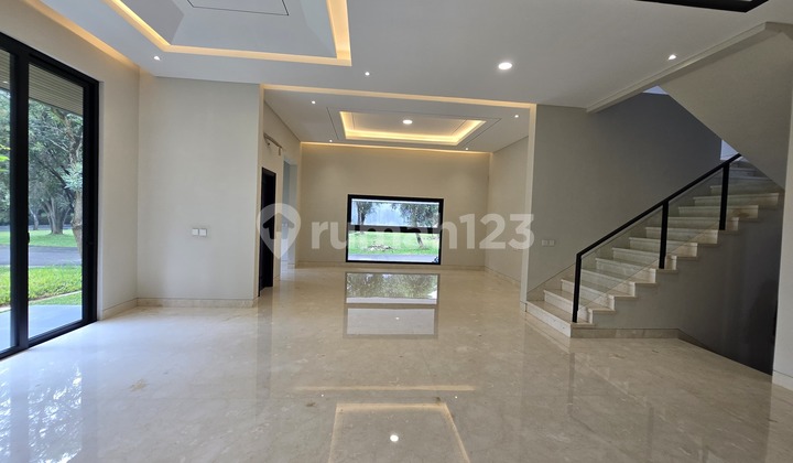 Rumah Baru, Bangunan Mandiri Hook/Hoek-Foresta Cluster Giardina BSD 2