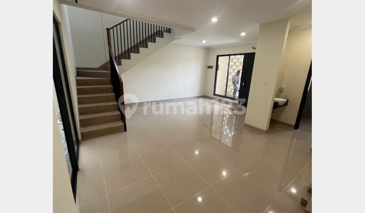 Rumah Hadap Utara Cluster Carson Gading Serpong