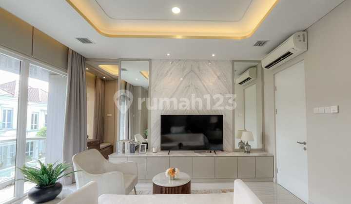 Luxurious and Beautiful Furnished House - Pasadena Grand Residence, Gading Serpong 1