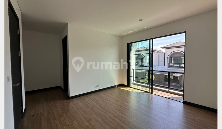 Ready-to-Live House in Welton Hiera Cluster, BSD, South Tangerang