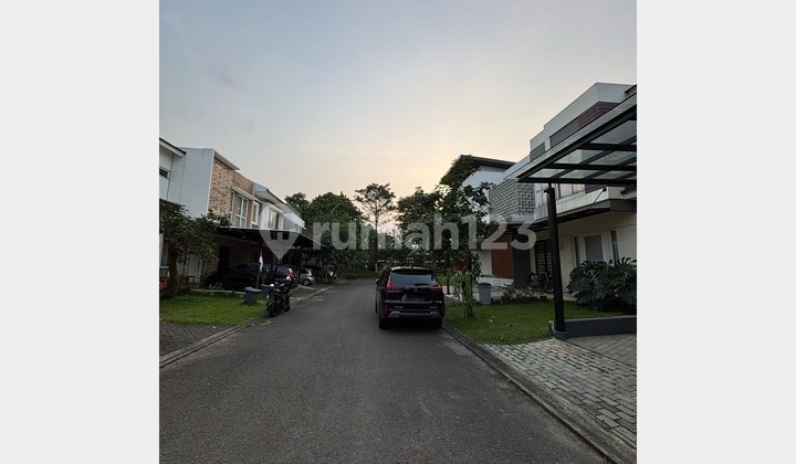 Rumah Hook/Hoek Cluster Cosmo The Icon BSD