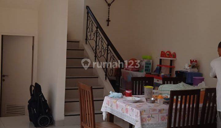 Rumah 2 Lantai Semi Furnished di Cluster Alicante Gading Serpong 1