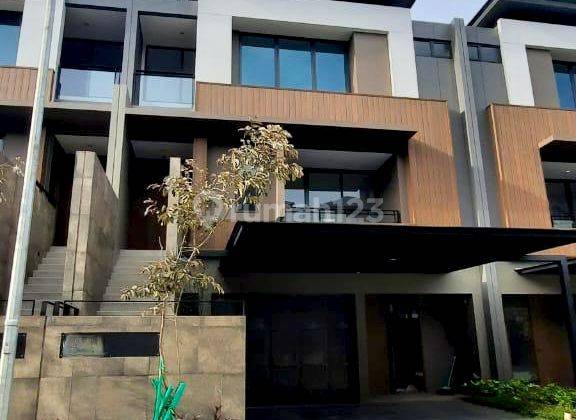 Rumah 3 Lantai Deket Qbig Bsd di The Zora Cluster Kazumi Bsd 1