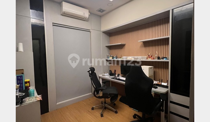 8 Meter Wide Fully Furnished House - Prestigia, Eminent BSD 2