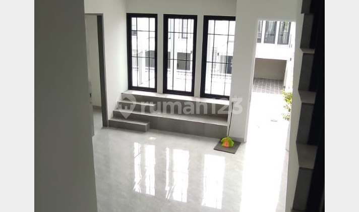 Rumah Cluster Aether Greenwich BSD City, Tangerang Selatan 2