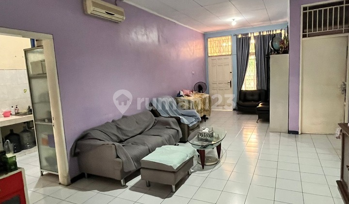 Nice House Sector 1B Semi Furnished - Gading Serpong 2