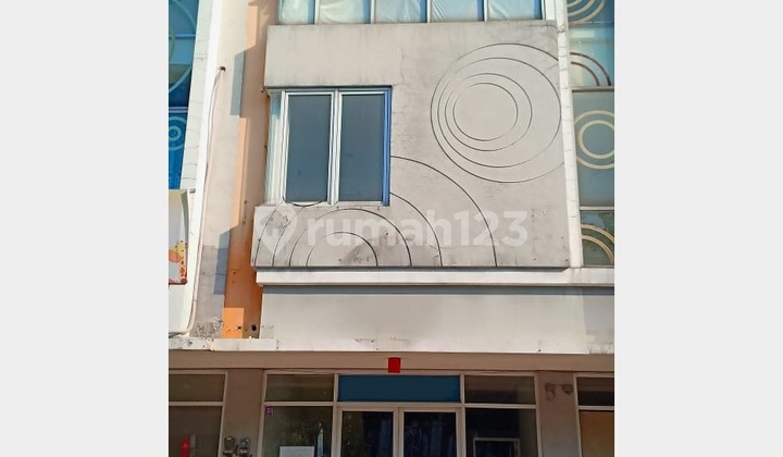 Ruko Glaze Hadap Jalan Raya Gading Serpong, Tangerang