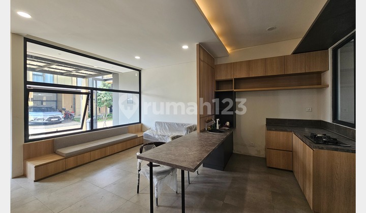 Rumah Full Furnished Lebar 6 Tanakayu Svani Bsd City, Rumah Full Furnished Lebar 6 Tanakayu Svani Bsd City,