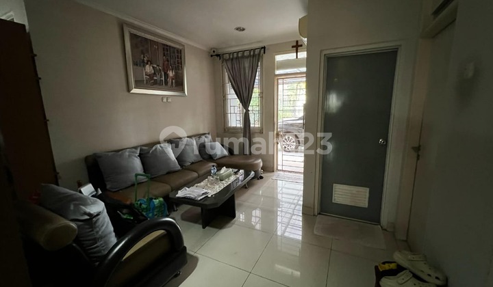 Rumah Girya Loka BSD Tangerang Selatan Rumah Girya Loka BSD Tangerang Selatan