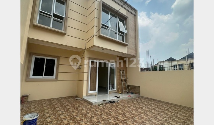 Rumah Hadap Barat Laut Gading Serpong Sektor 7A