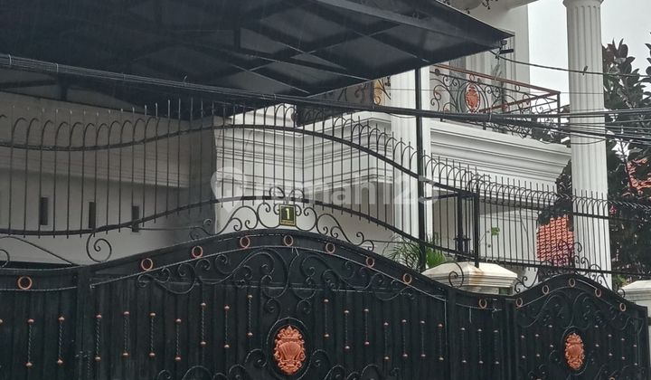 Nice House Also Luxurious