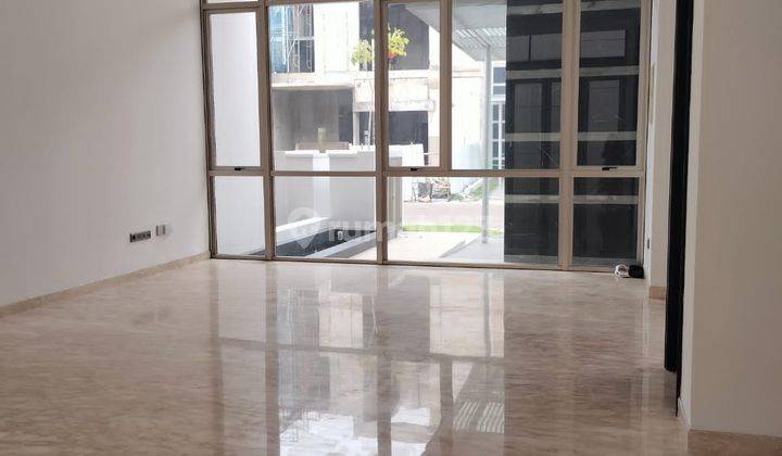 Rumah Baru 3 Lantai Cluster Chopin, Bagus Dan Rapi 2