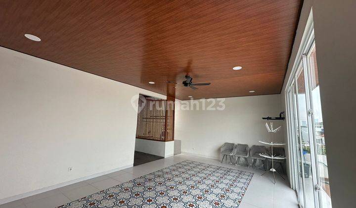 Rumah 3,5 Lantai Di Bojong Indah, Full Renov, Ada Rooftop 2