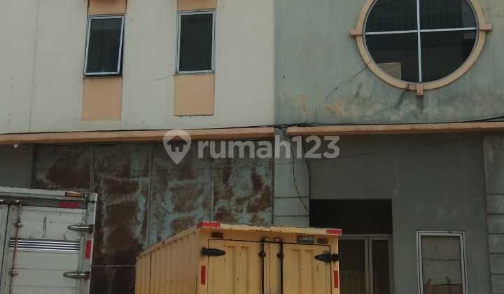 Gudang Pik Elang Laut