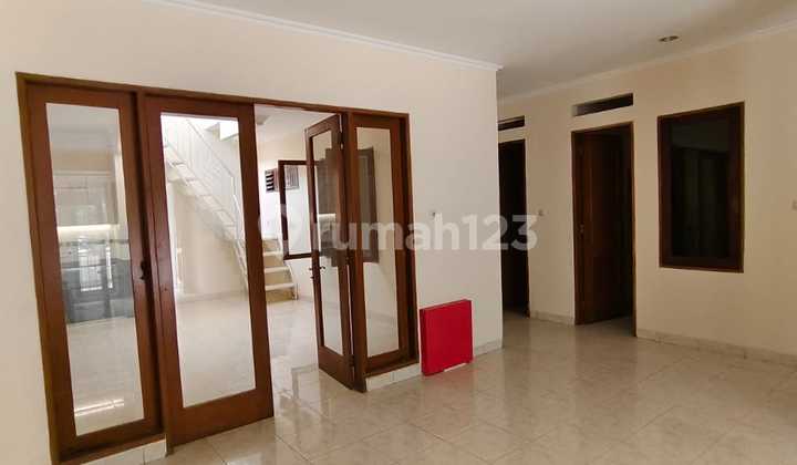 Rumah Taman Grisenda Pik 2