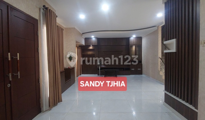 Golf Lake Residence House Size 10x20