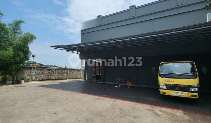 Gudang Bagus di Jurumudi Husein