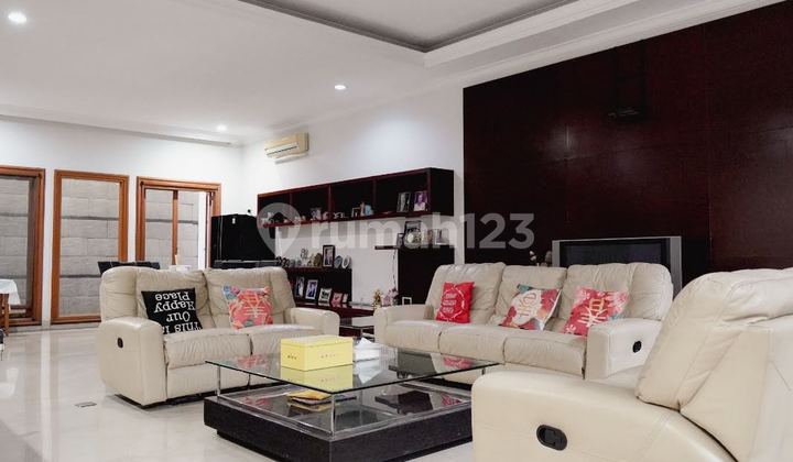 Ready-to-Occupy House at a Good Price in Artha Gading Villa, Kelapa Gading Ready-to-Occupy House at a Good Price in Artha Gading Villa, Kelapa Gading