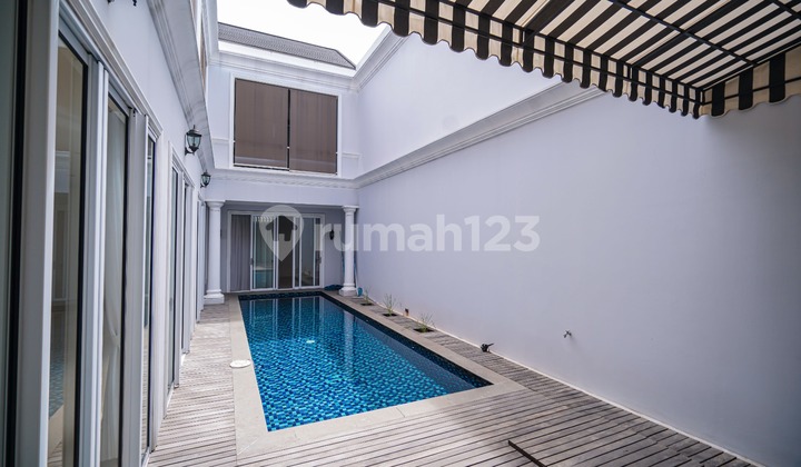 Rumah Bagus Siap Huni, Ada Kolam Renang, Jalan Besar Di Pulo Mas, Jakarta Timur 2