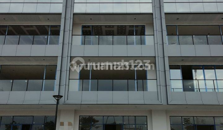 Ruko Soho Ebony 
3 lantai
Ukuran 8 x 18
Sewa 525 juta + PPN 11 % ( 1 unit)
Lokasi strategis
prospek cerah

Hubungi
Chen Kent
0896 356 431 84
0853 114 696 55