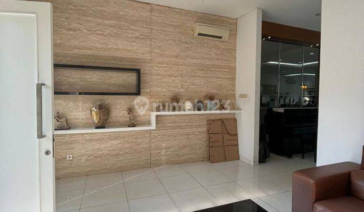 Rumah mewah Gold coast di Gold coast pantai indah kapuk 2 Lantai 2