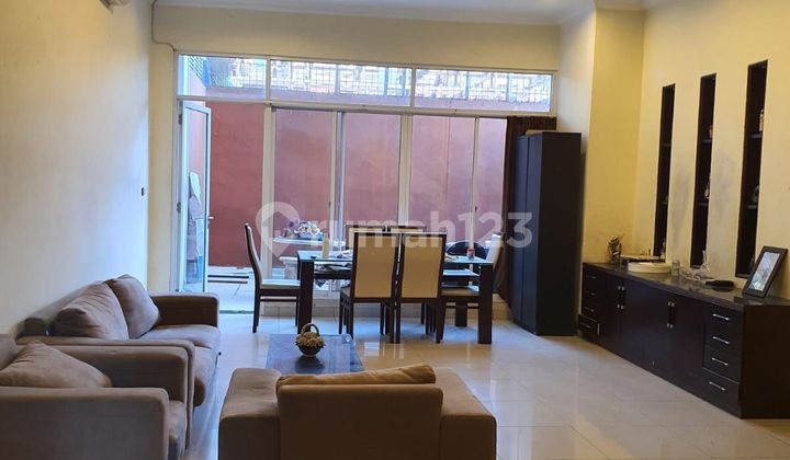 * STATUS:  

* Model: CLASSIC  
* Land Area = 216 m2 (8 m X 27 m)  
* Building Area = +/- 440 m2 (2.5 Floors)  
* Bedrooms = 3 + 1/2  
* Bathrooms = 3 + 1/2  
* Garage for 1 Car  
* Storage + Basement  
* Electricity = PLN 7700 W  
* Water = Mini PAM  

* Certificate = HGB  
* Building Permit (IMB - Already Split)