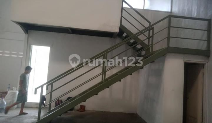 Quick Sale!!! Laksana Business Park Warehouse 15x45m Land Area and 15x36m Building Warehouse+Office Selling Price 8m. Negotiable. For serious buyers, contact immediately. Thanks.