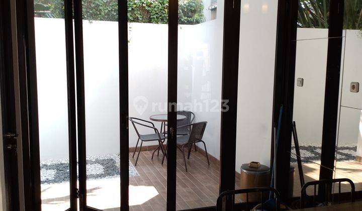 Rumah Unit Hook 2 Lantai 3 Kamar Lokasi Strategis