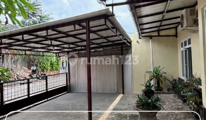Dijual Rumah Hoek Sektor 1 Jaksel