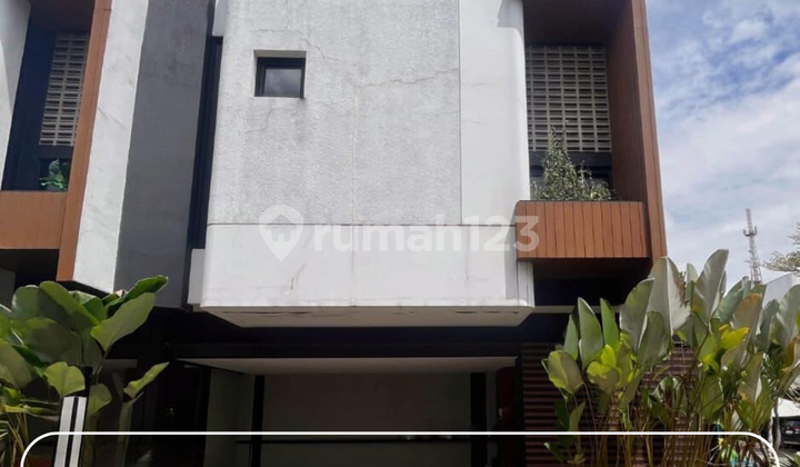 Rumah 2 Lantai Siap Huni di Bsd