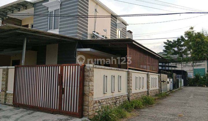 Rumah 2 Lantai Bagus Semi Furnished SHM di Kosambi, Cengkareng, Jakarta Barat, 12x10m² 1