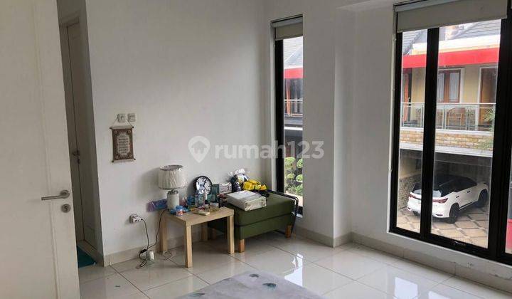 Dijual Rumah Siap Huni Banyak Pencahayaan Di Melia Graha Raya  1