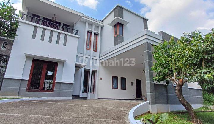 Dijual Rumah 2 Lantai SHM Kondisi Bagus Di Telaga Golf Area Bsd 1