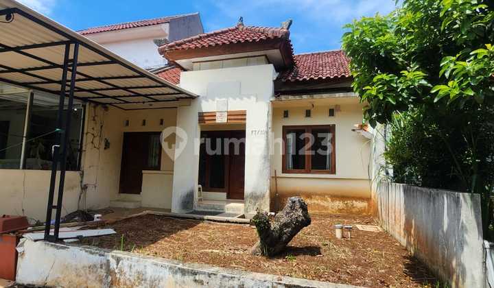 2-Storey House in Bali View Complex, Cirendeu, Tangsel