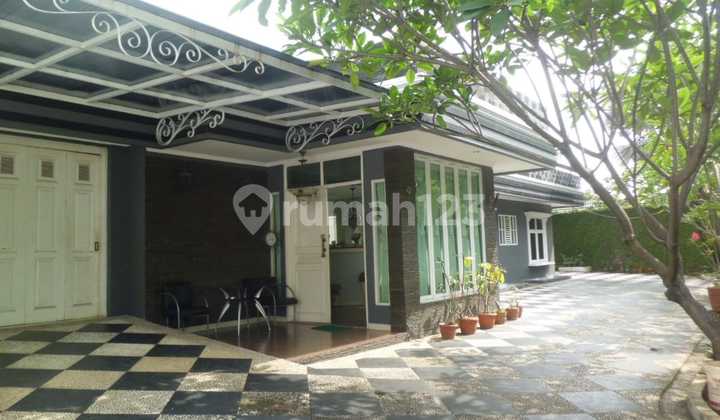 Nice House for Rent in Kemang, suitable for Office