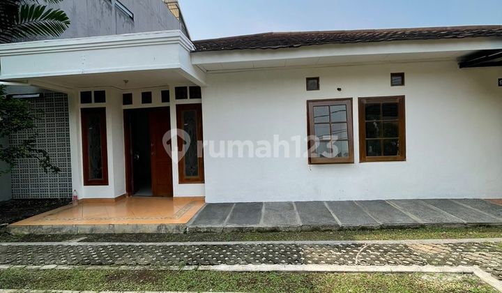 Old House Flood-Free in Complex Near MRT Lebak Bulus Area