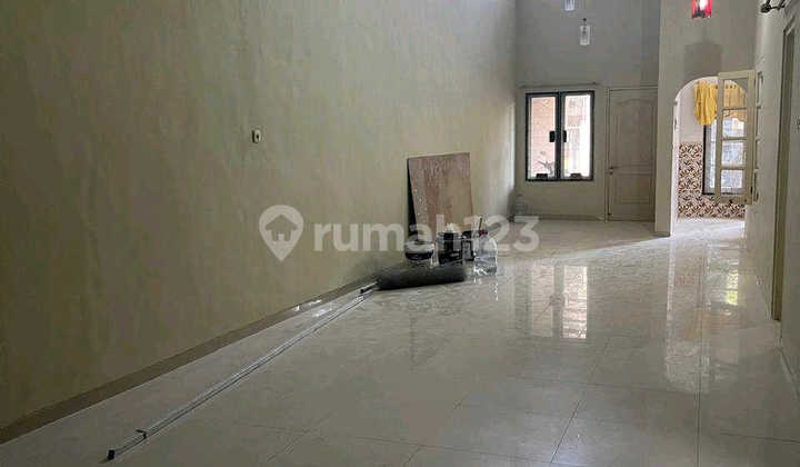RON.A2864 RUMAH PUCANG ANOM TIMUR SURABAYA LOKASI STRATEGIS 2