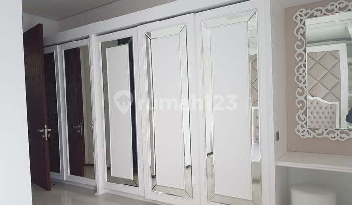 Rumah Bagus Rapih Semi Brand New PIK 2