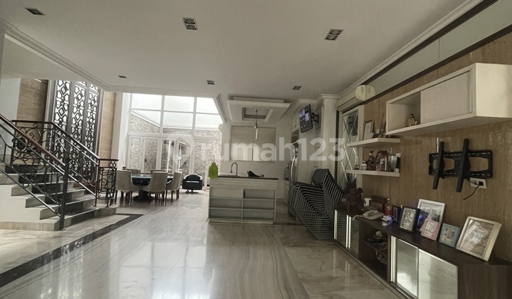 Rumah Mewah Pantai Indah Kapuk 240 Meter