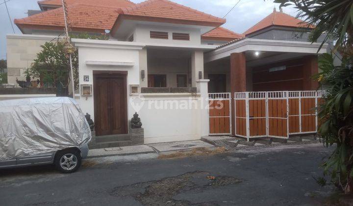 Selling modern and well-maintained minimalist house, North Denpasar 1