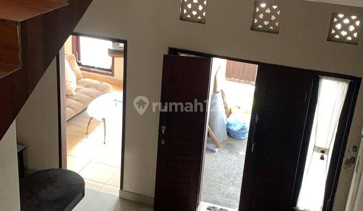 Rumah Murah 2 Lantai Style Modern Minimalis Kondisi Terawat  2